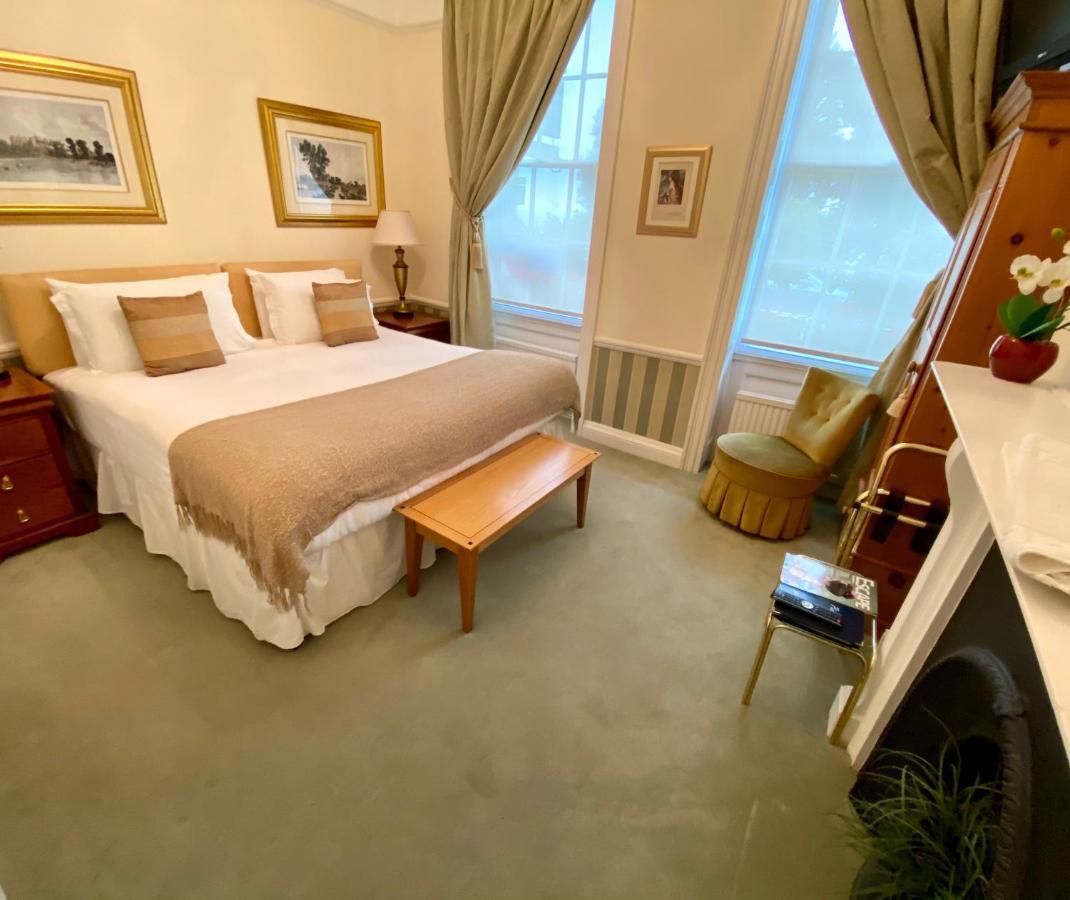 Pier View Self Catering Luxury Apartments Сътън он Сий Екстериор снимка