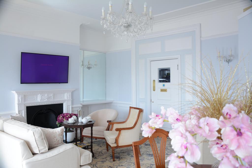 Pier View Self Catering Luxury Apartments Сътън он Сий Екстериор снимка